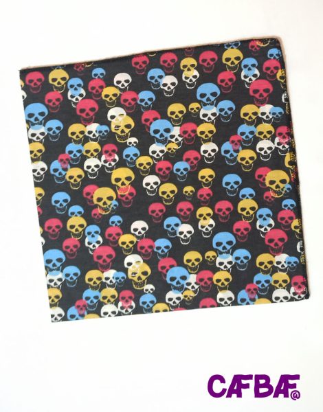 CAFBAF-kare-bandana-kurukafalar-CB8509